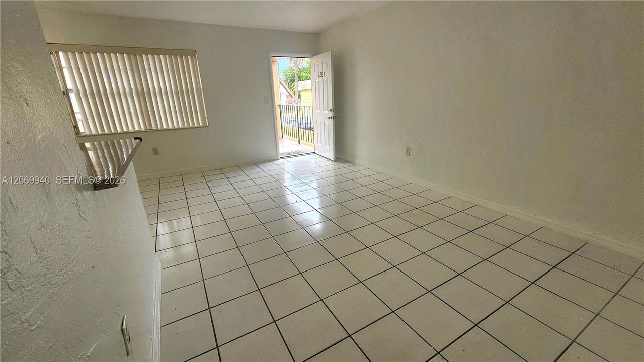 For Rent: $1,750 (1 beds, 1 baths, 583 Square Feet)