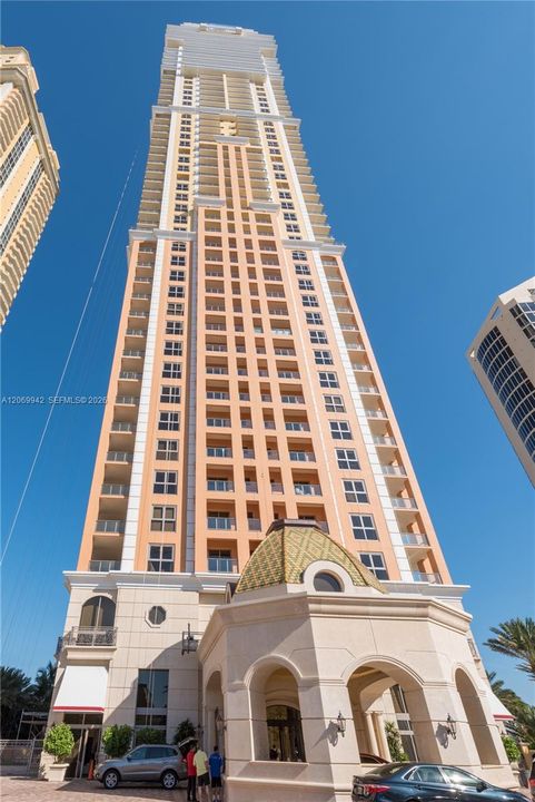 For Sale: $7,300,000 (4 beds, 6 baths, 4609 Square Feet)