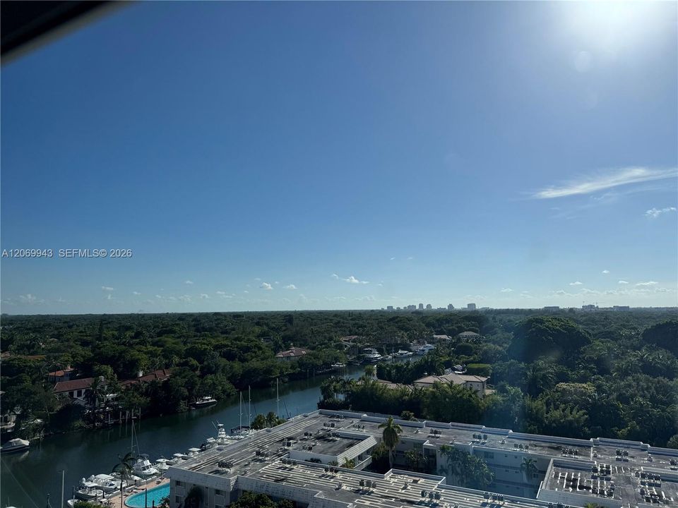 For Sale: $830,000 (2 beds, 2 baths, 1373 Square Feet)