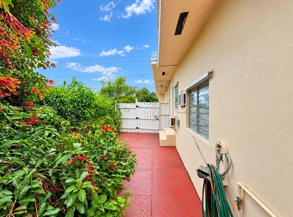 For Sale: $900,000 (0 beds, 0 baths, 2080 Square Feet)