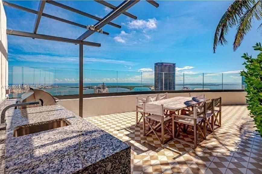 For Sale: $8,800,000 (4 beds, 5 baths, 3882 Square Feet)
