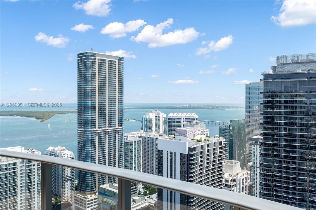 280 grade view of Miami Skyline