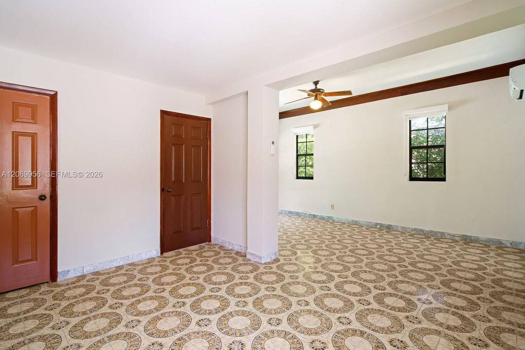 For Sale: $4,300,000 (5 beds, 4 baths, 3672 Square Feet)