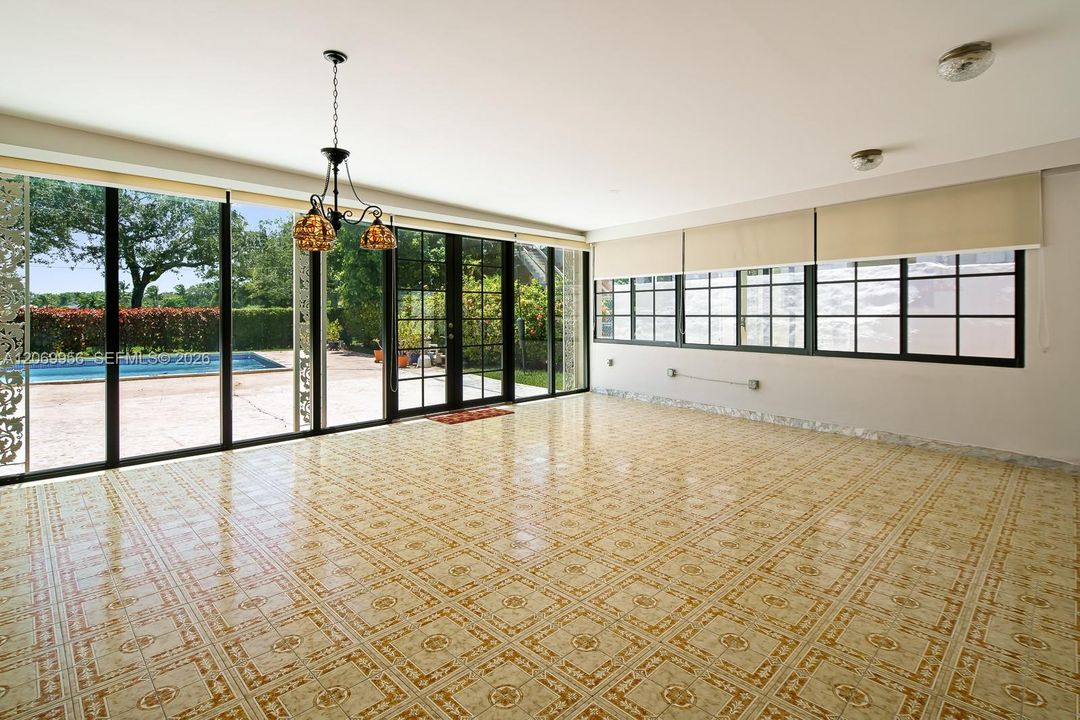 For Sale: $4,300,000 (5 beds, 4 baths, 3672 Square Feet)