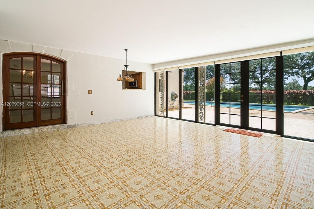 For Sale: $4,300,000 (5 beds, 4 baths, 3672 Square Feet)