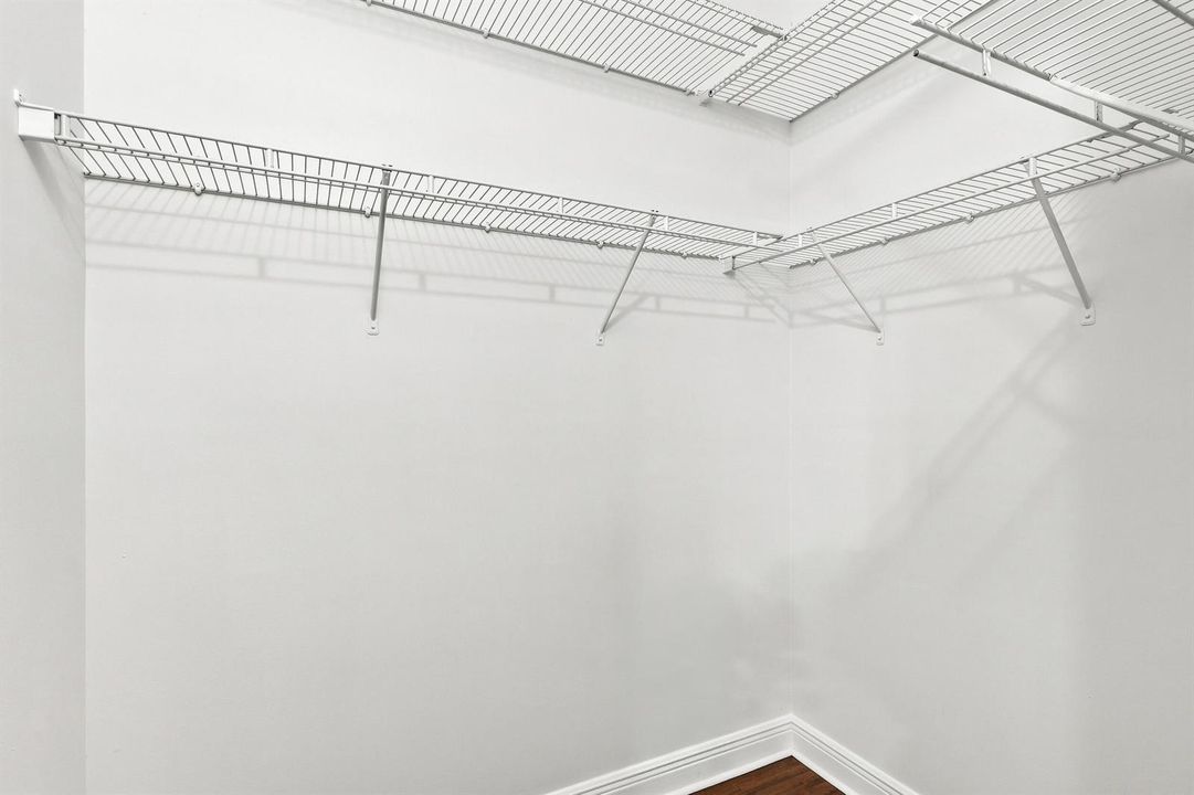 Walk-in Closet