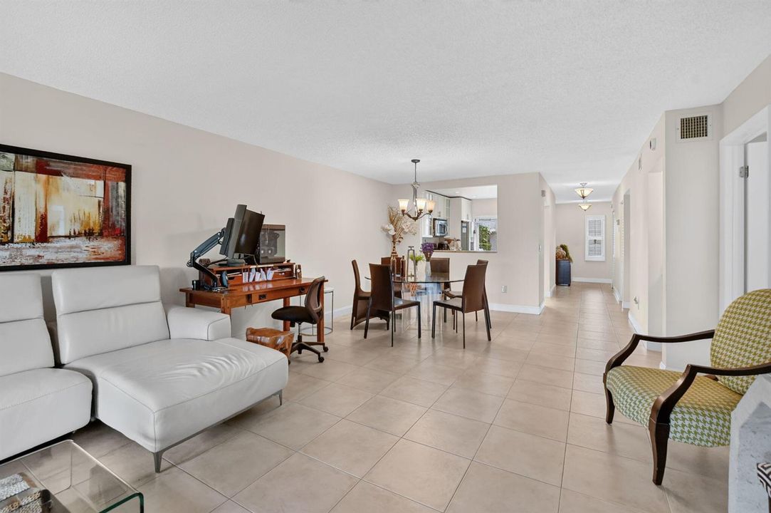Living Room/dining