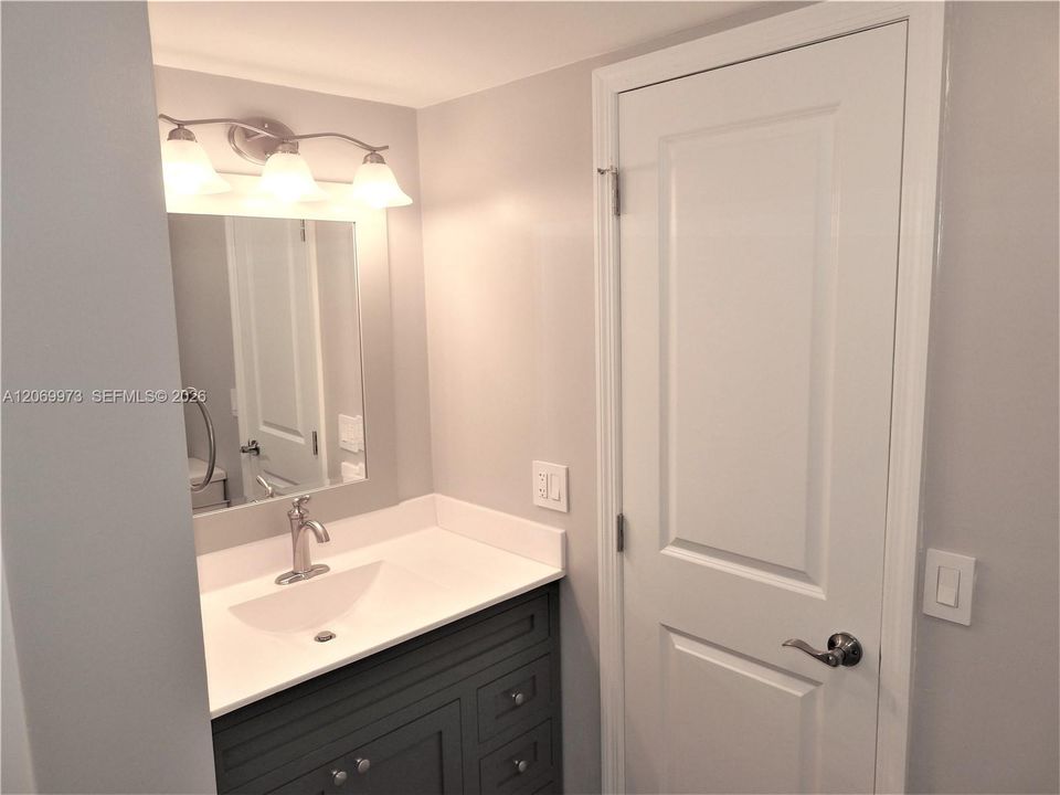 В аренду: $2,500 (2 спален, 2 ванн, 1235 Квадратных фут)