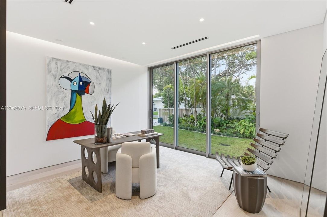 For Sale: $9,995,000 (8 beds, 8 baths, 6194 Square Feet)