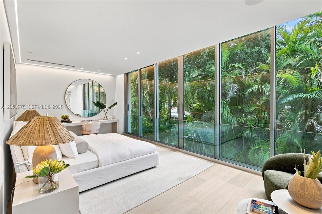 For Sale: $9,995,000 (8 beds, 8 baths, 6194 Square Feet)