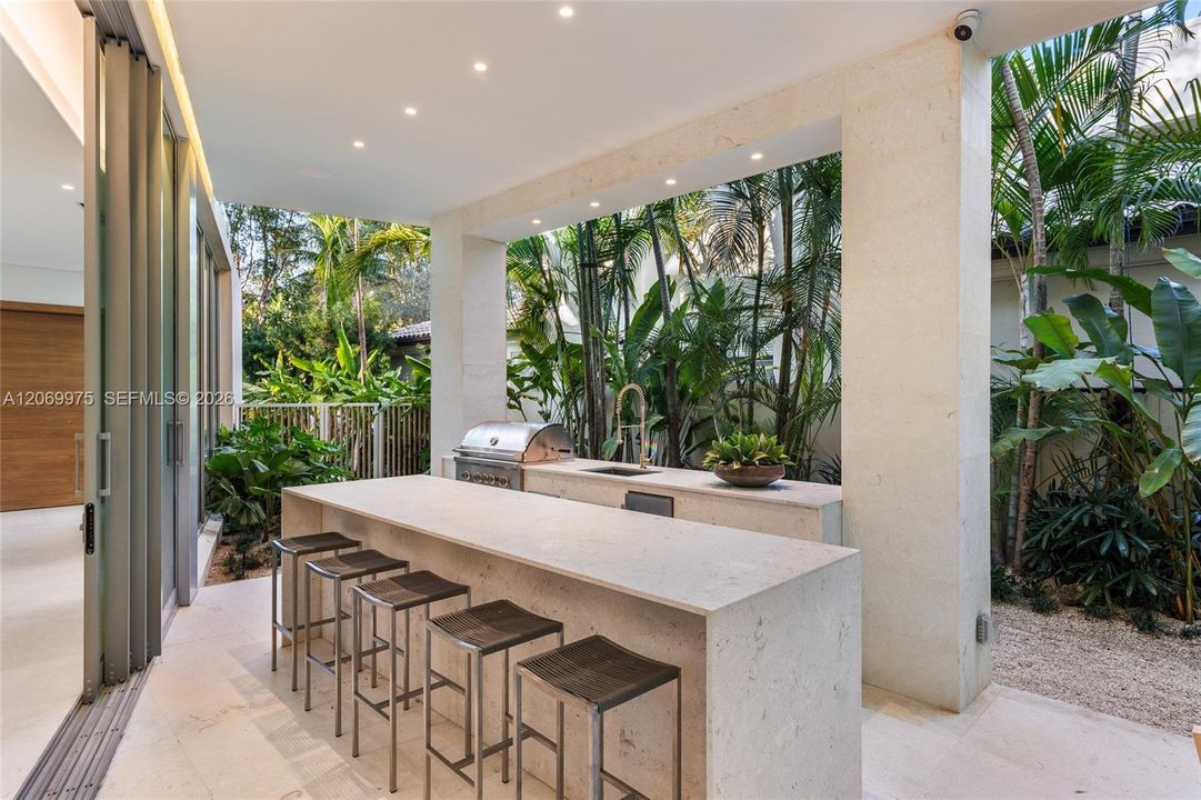 For Sale: $9,995,000 (8 beds, 8 baths, 6194 Square Feet)