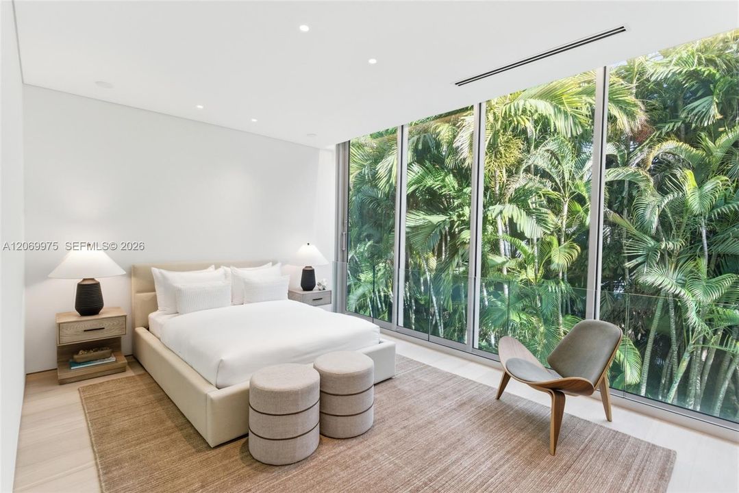 For Sale: $9,995,000 (8 beds, 8 baths, 6194 Square Feet)