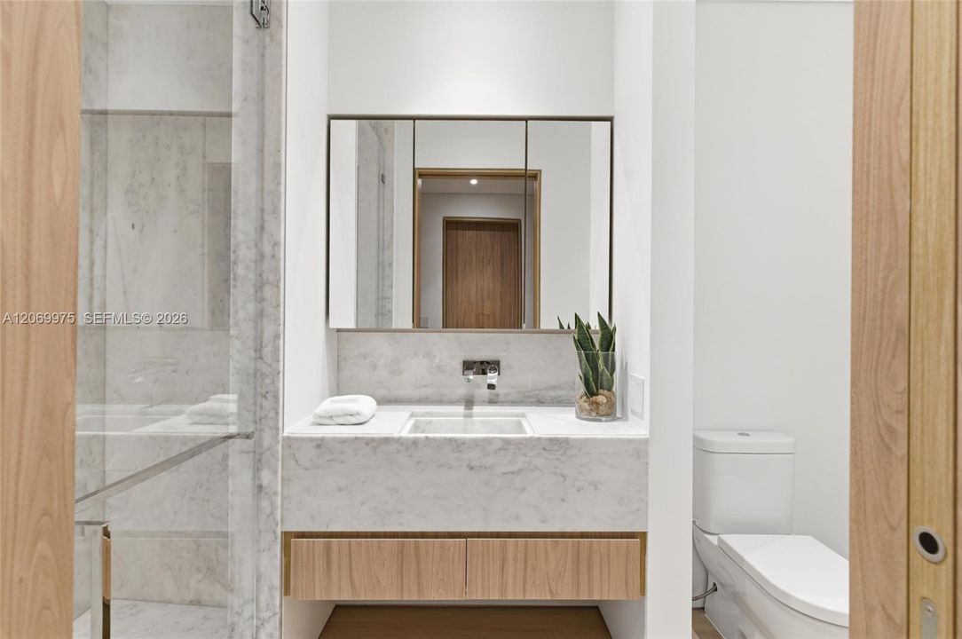 For Sale: $9,995,000 (8 beds, 8 baths, 6194 Square Feet)