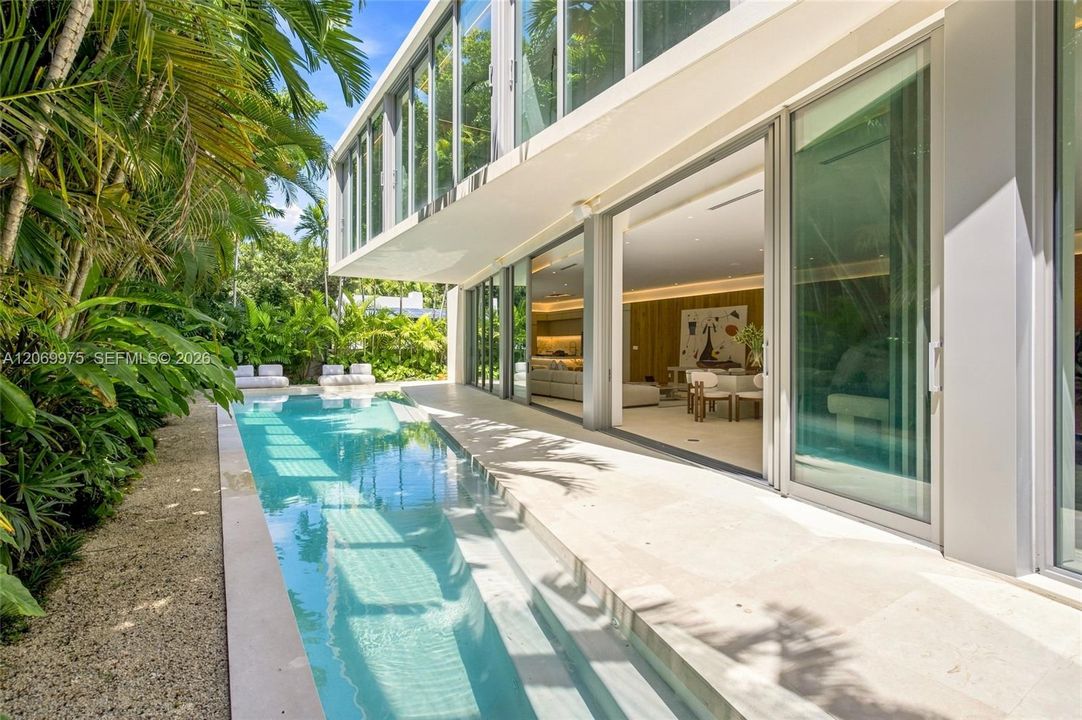 For Sale: $9,995,000 (8 beds, 8 baths, 6194 Square Feet)