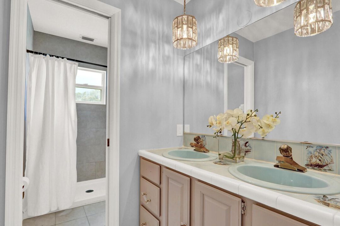 Bathroom 4