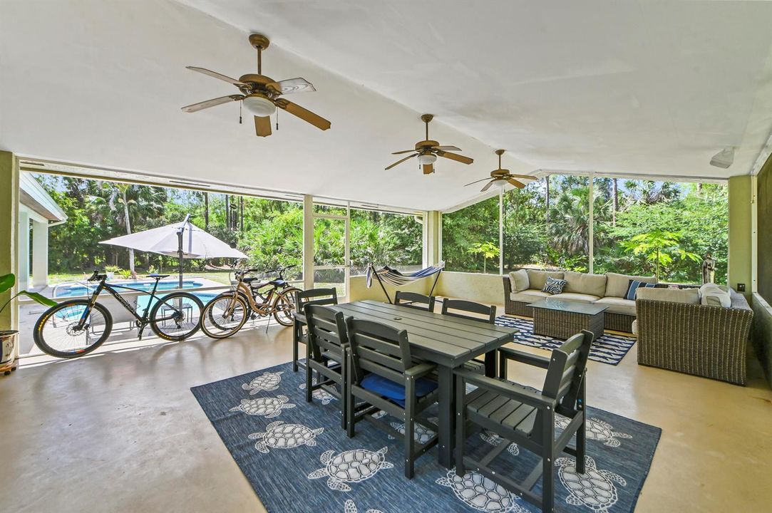 30 Patio 01