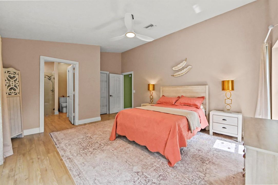18 Bedroom 02