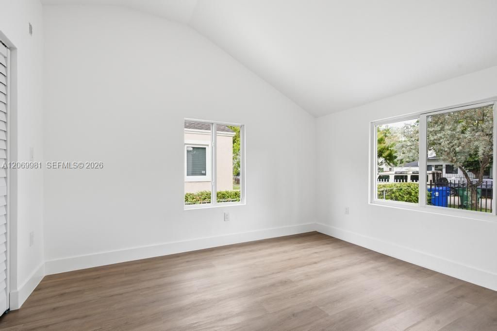 En Venta: $599,900 (4 camas, 3 baños, 1366 Pies cuadrados)