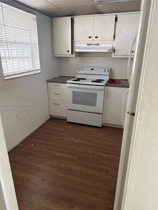For Rent: $1,700 (1 beds, 1 baths, 840 Square Feet)