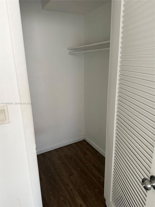 For Rent: $1,700 (1 beds, 1 baths, 840 Square Feet)