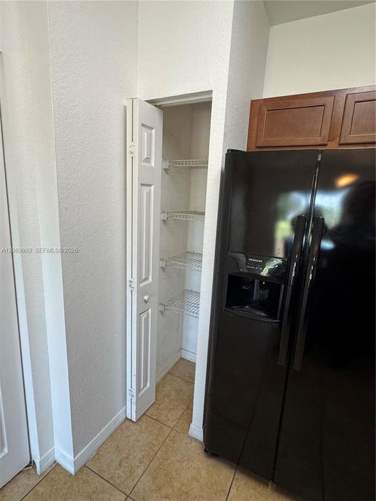 For Rent: $2,650 (2 beds, 2 baths, 1123 Square Feet)