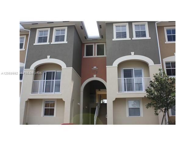For Rent: $2,650 (2 beds, 2 baths, 1123 Square Feet)