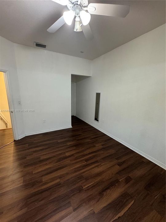 For Rent: $2,650 (2 beds, 2 baths, 1123 Square Feet)