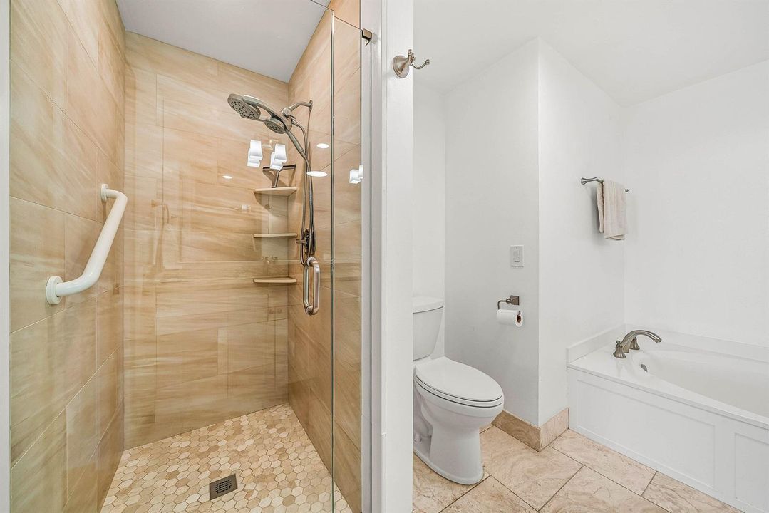 018-1137012OaksWay-418-NorthPalmBeach-FL