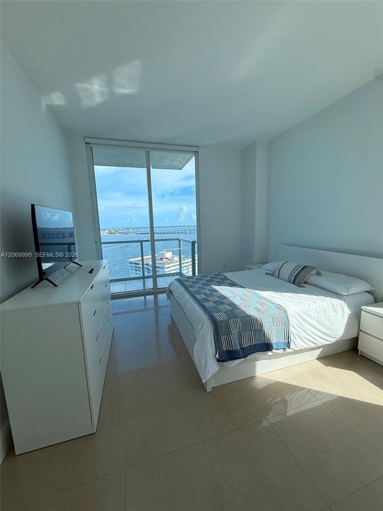 В аренду: $3,850 (1 спален, 1 ванн, 811 Квадратных фут)