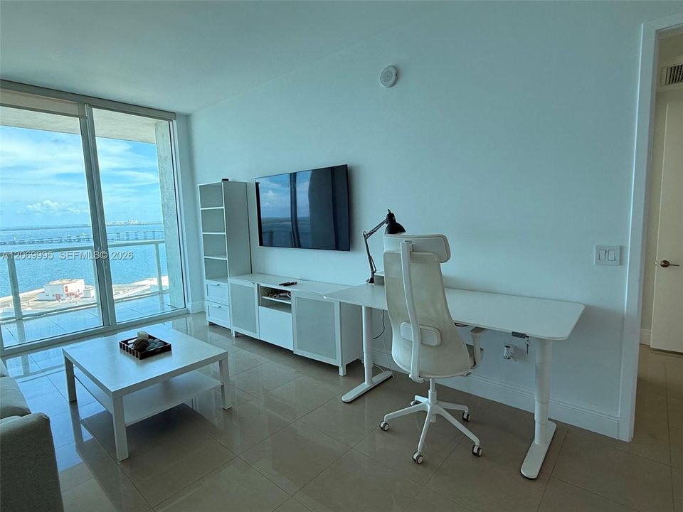 В аренду: $3,850 (1 спален, 1 ванн, 811 Квадратных фут)