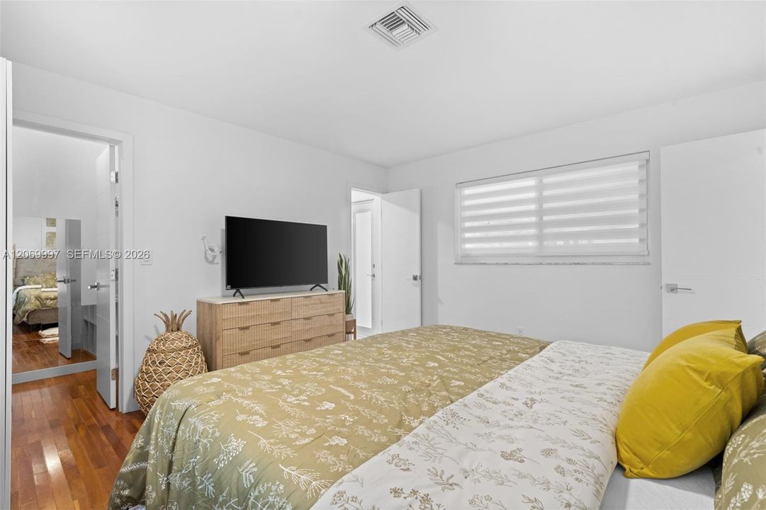 For Rent: $6,450 (3 beds, 2 baths, 1481 Square Feet)