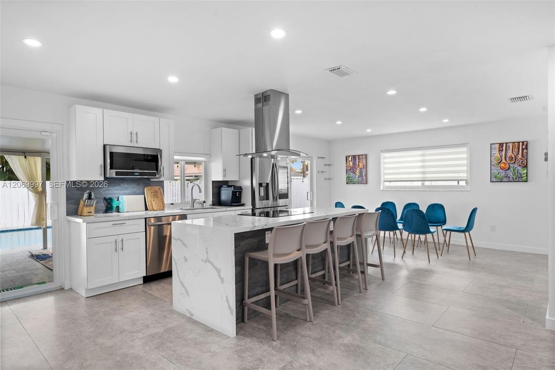 For Rent: $6,450 (3 beds, 2 baths, 1481 Square Feet)