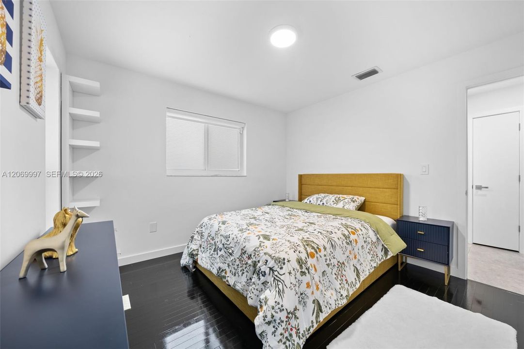 For Rent: $6,450 (3 beds, 2 baths, 1481 Square Feet)