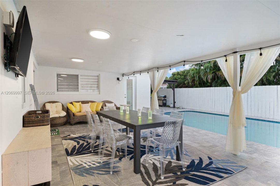 For Rent: $6,450 (3 beds, 2 baths, 1481 Square Feet)