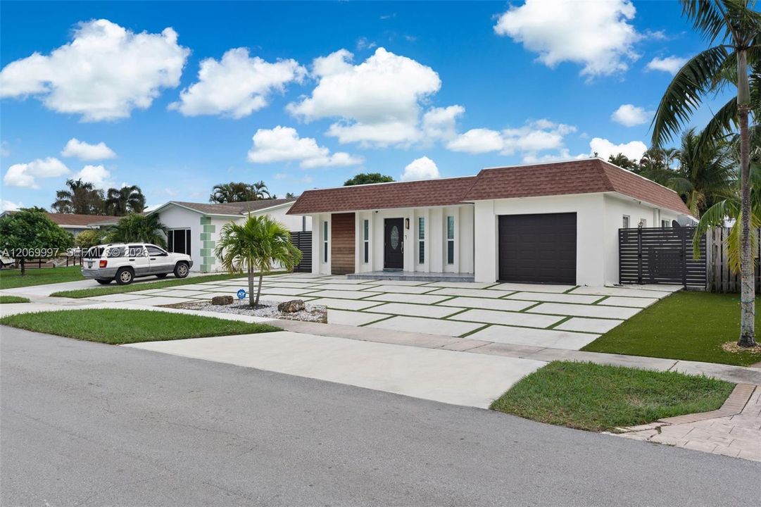 For Rent: $6,450 (3 beds, 2 baths, 1481 Square Feet)