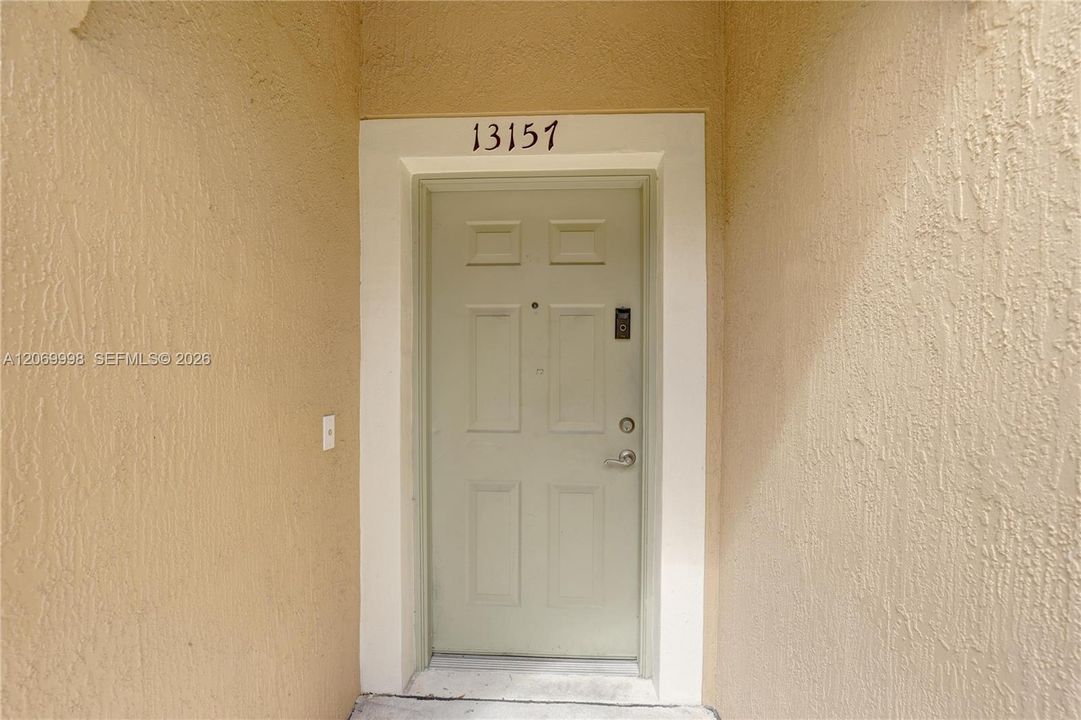 For Sale: $389,000 (3 beds, 2 baths, 1210 Square Feet)