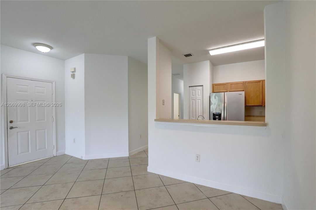 For Sale: $389,000 (3 beds, 2 baths, 1210 Square Feet)