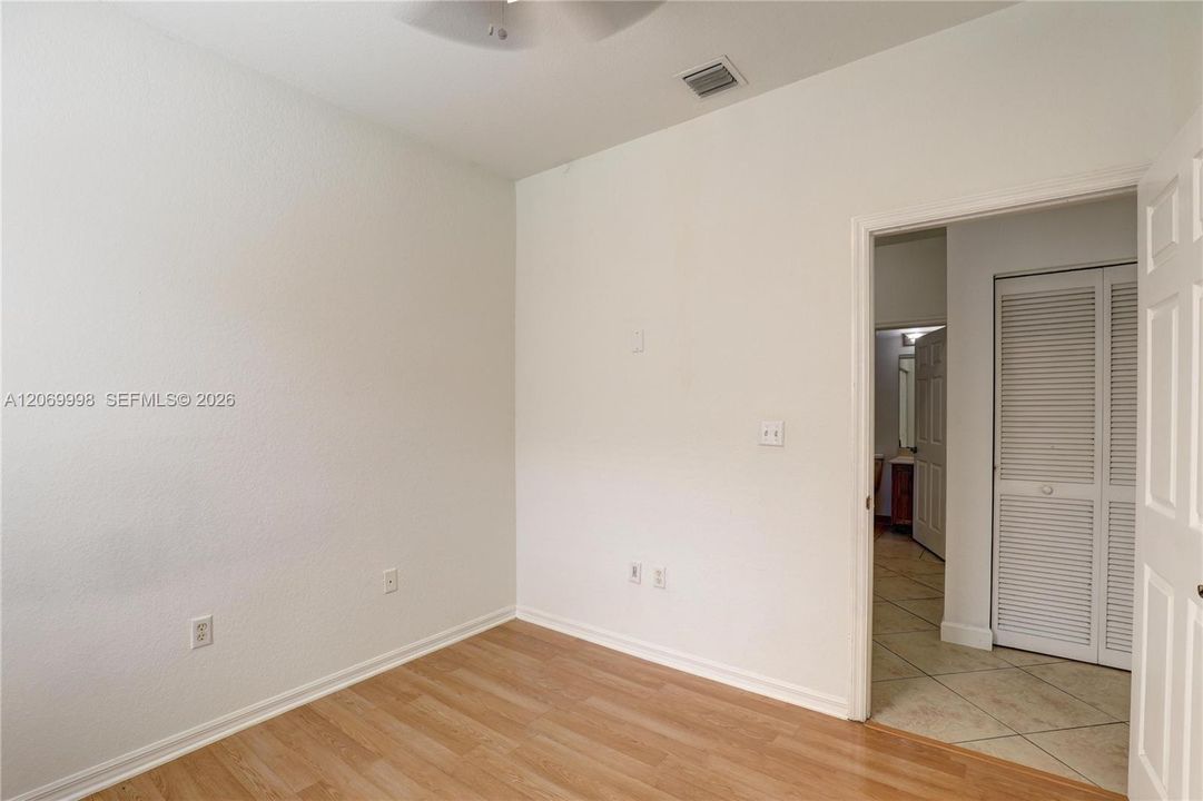 For Sale: $389,000 (3 beds, 2 baths, 1210 Square Feet)