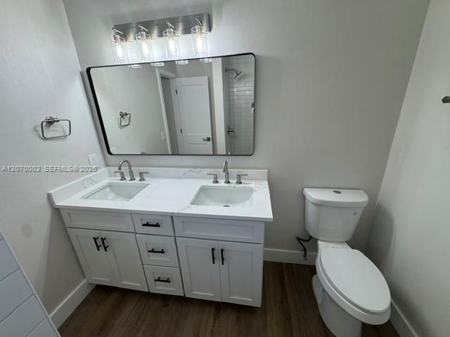 For Sale: $299,900 (2 beds, 2 baths, 1116 Square Feet)