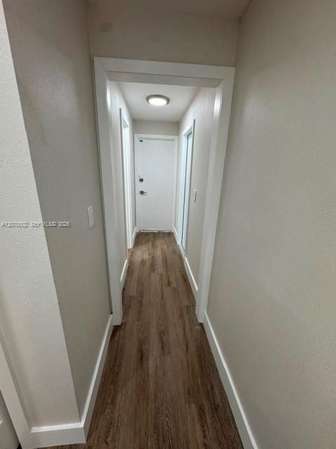 For Sale: $299,900 (2 beds, 2 baths, 1116 Square Feet)
