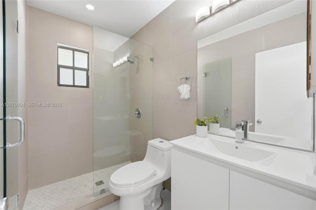En Venta: $2,500,000 (4 camas, 4 baños, 4227 Pies cuadrados)
