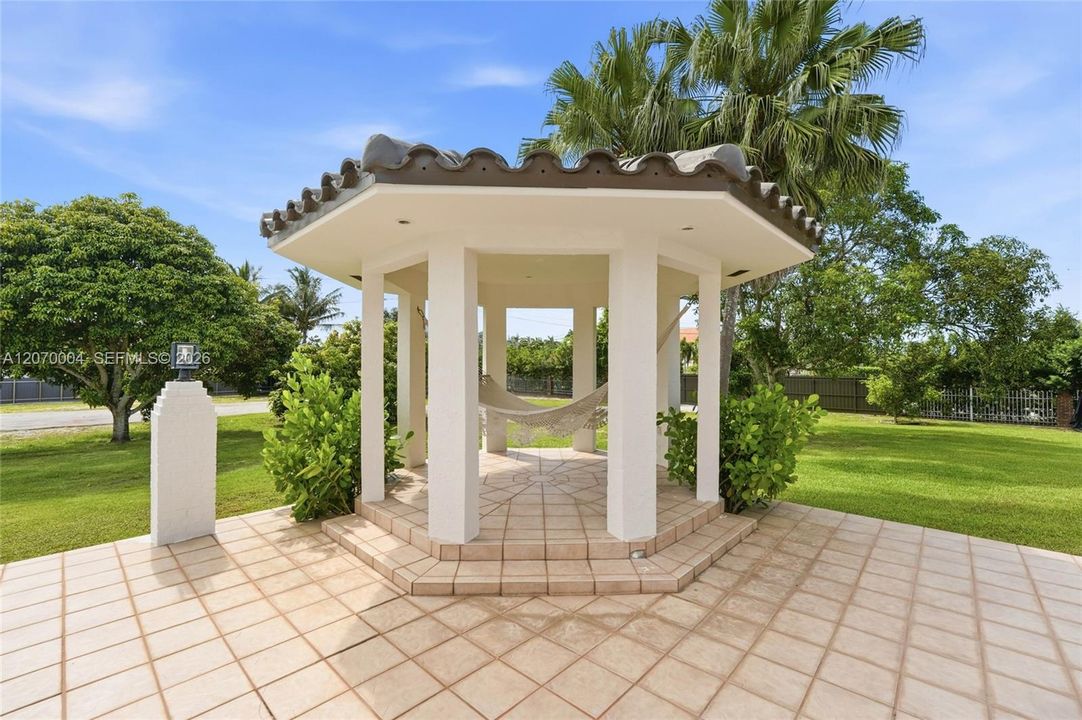 En Venta: $2,500,000 (4 camas, 4 baños, 4227 Pies cuadrados)