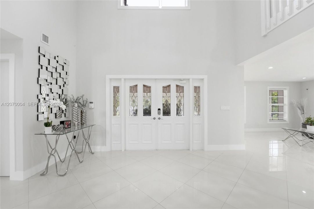En Venta: $2,500,000 (4 camas, 4 baños, 4227 Pies cuadrados)