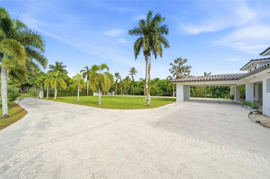 En Venta: $2,500,000 (4 camas, 4 baños, 4227 Pies cuadrados)