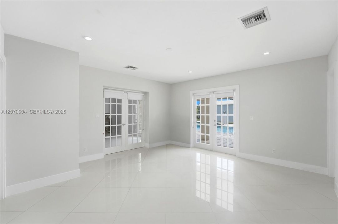 En Venta: $2,500,000 (4 camas, 4 baños, 4227 Pies cuadrados)
