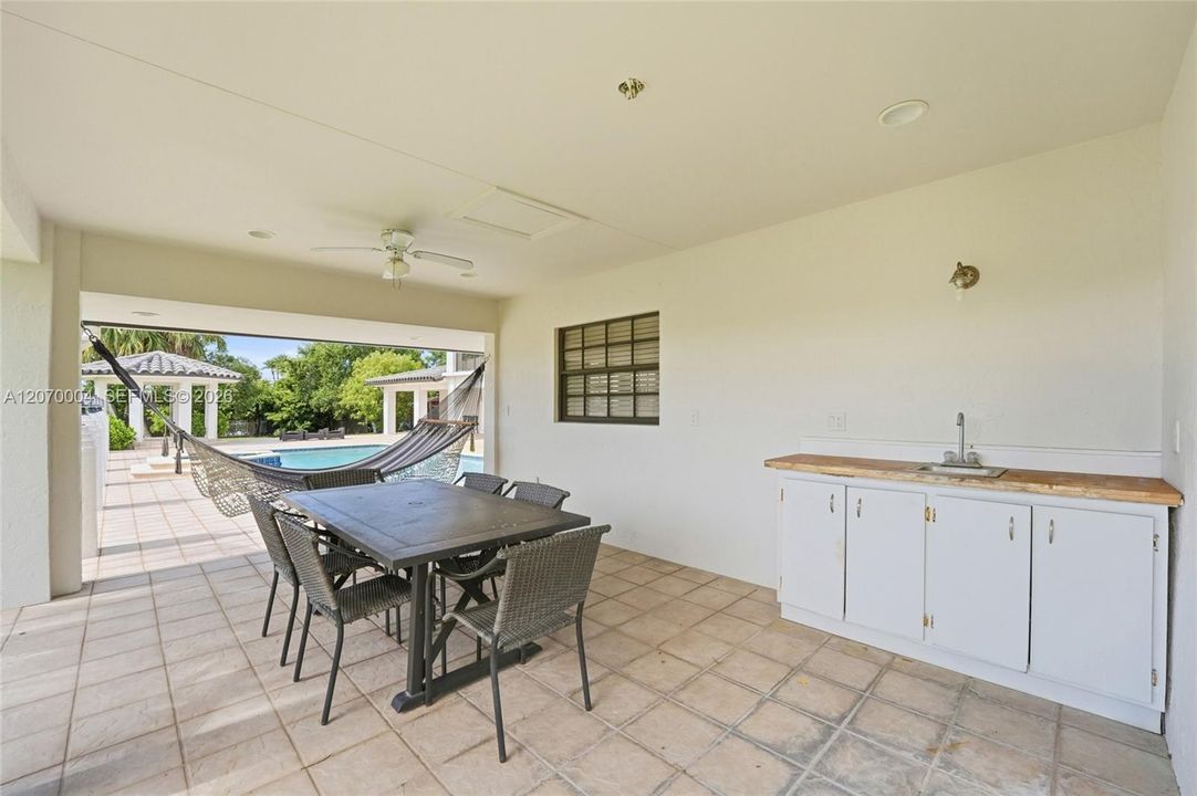 En Venta: $2,500,000 (4 camas, 4 baños, 4227 Pies cuadrados)