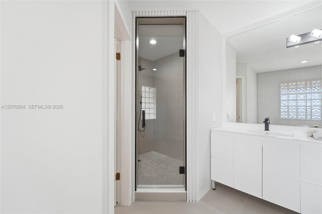En Venta: $2,500,000 (4 camas, 4 baños, 4227 Pies cuadrados)