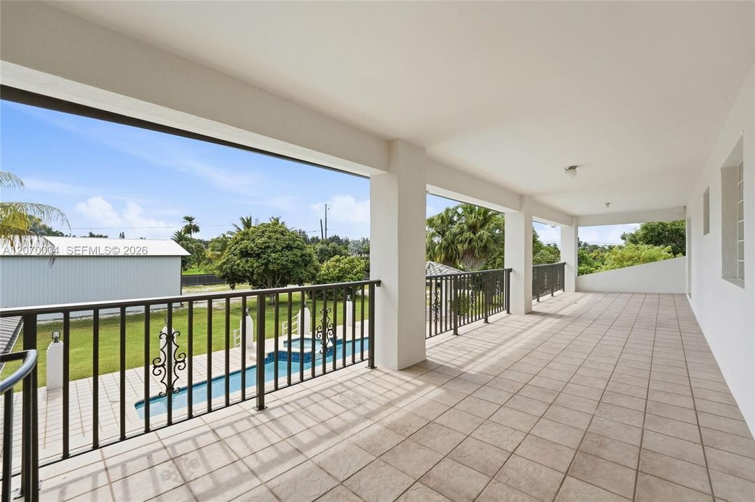 En Venta: $2,500,000 (4 camas, 4 baños, 4227 Pies cuadrados)