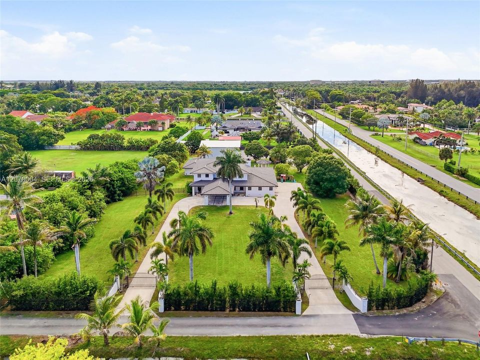En Venta: $2,500,000 (4 camas, 4 baños, 4227 Pies cuadrados)
