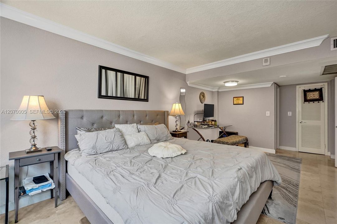 En Venta: $759,000 (2 camas, 2 baños, 1312 Pies cuadrados)